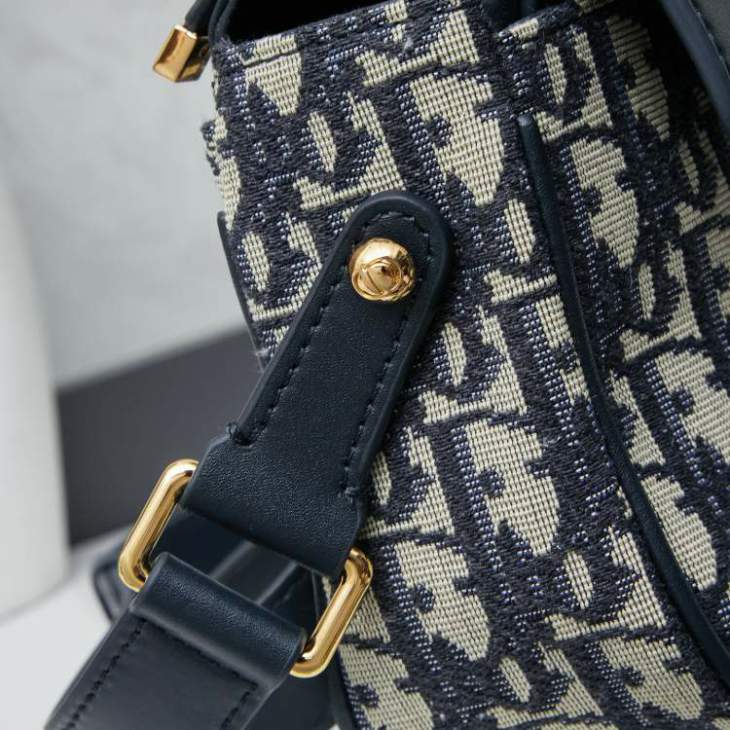 Picture of Dior Handbags _SKUfw239232057fw
